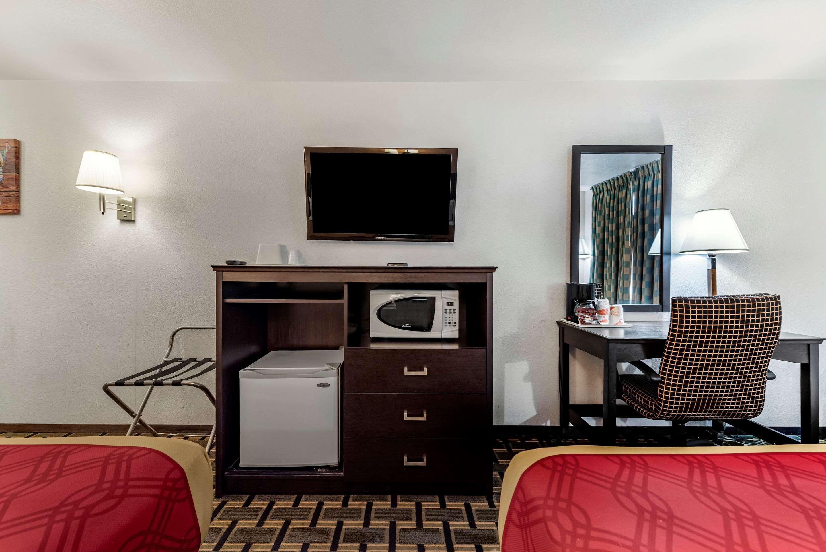 Econo Motel