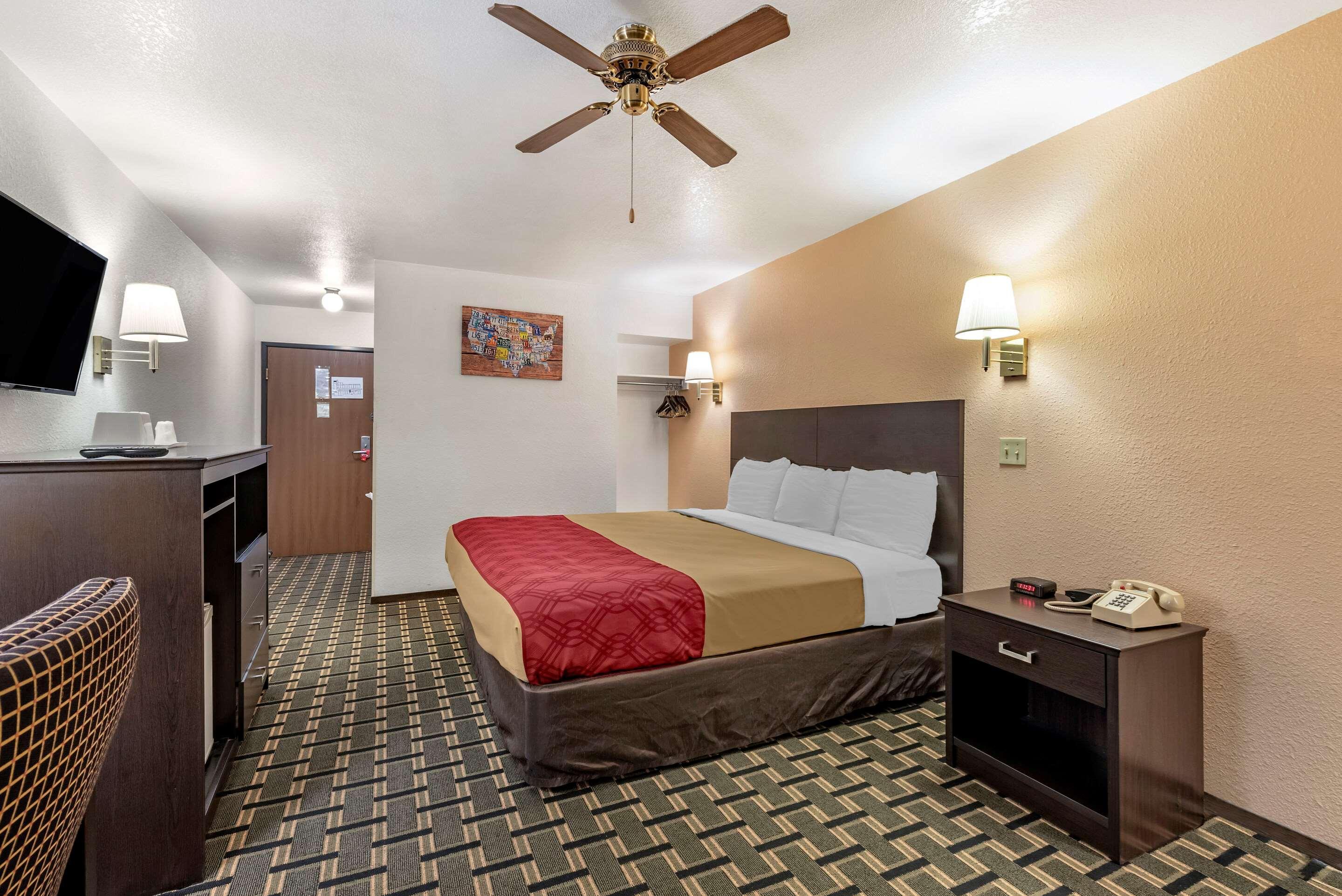 Motel Econo La Junta