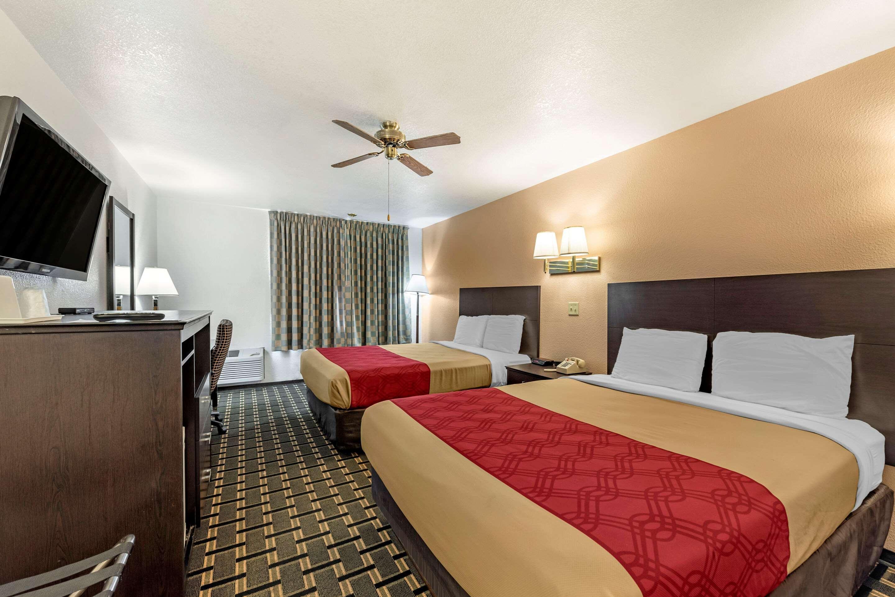 Motel Econo 2*